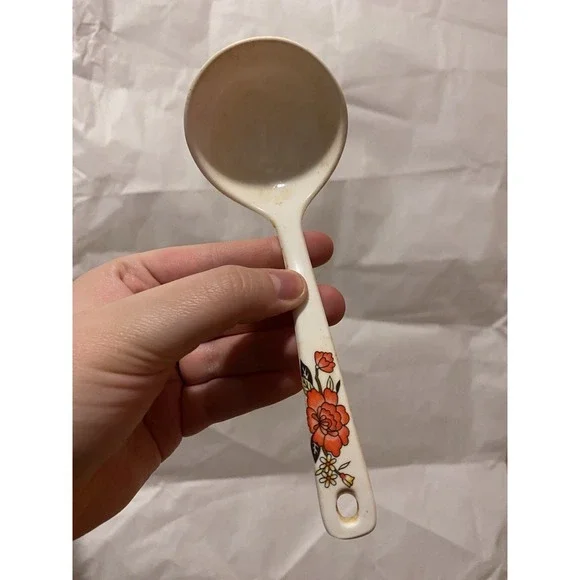 vintage Ekco melamine soup ladle featuring a floral pattern - Picture 2 of 6